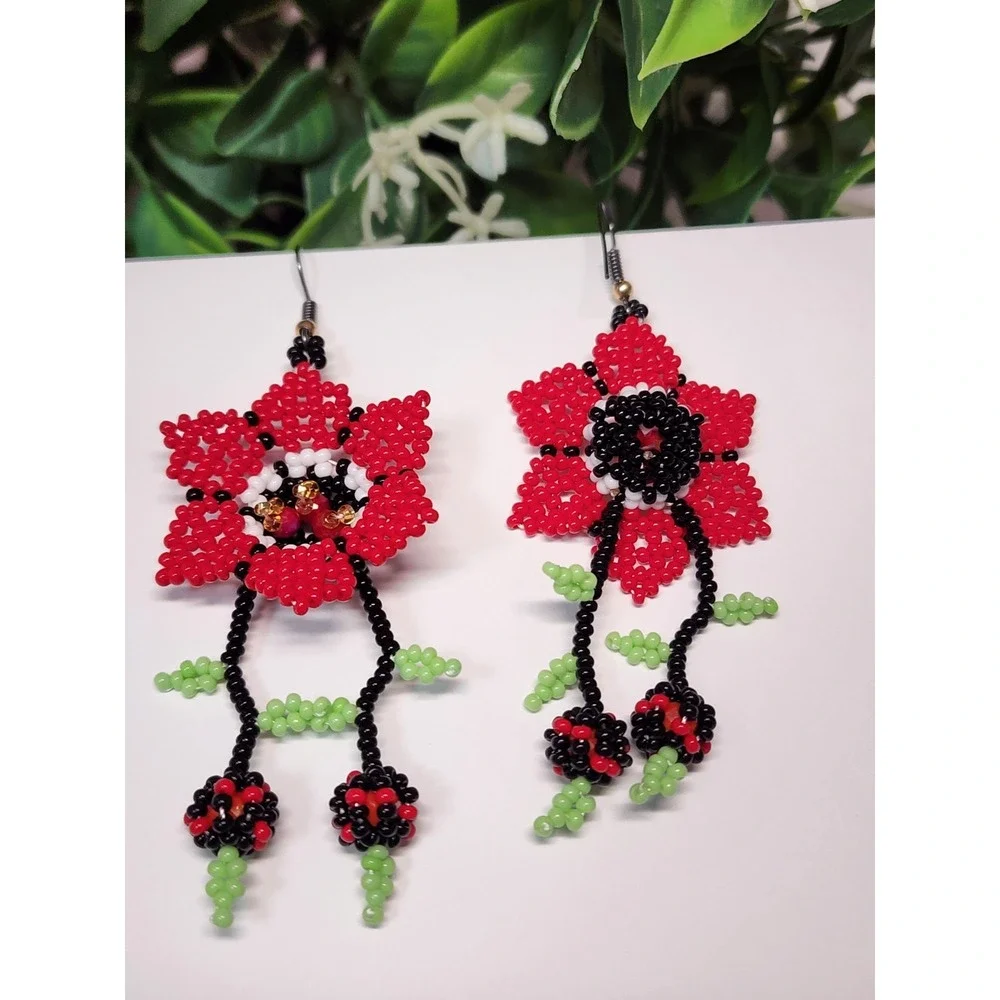 Red  Color Women's Earrings. Elegant Earrings